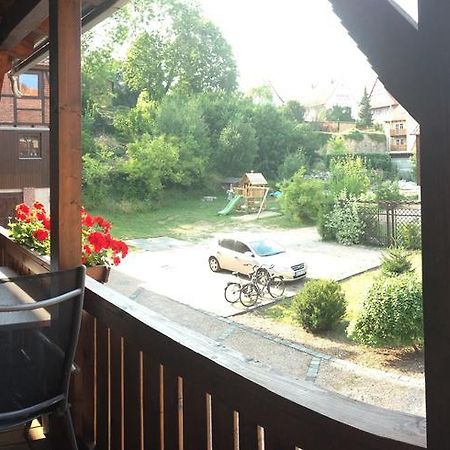 Haus Zum Roemer Арнщат Екстериор снимка