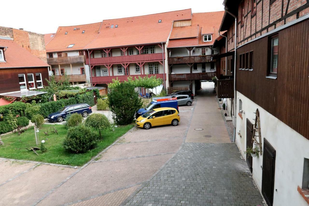 Haus Zum Roemer Арнщат Екстериор снимка